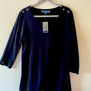 Karen Scott. Large black shirt